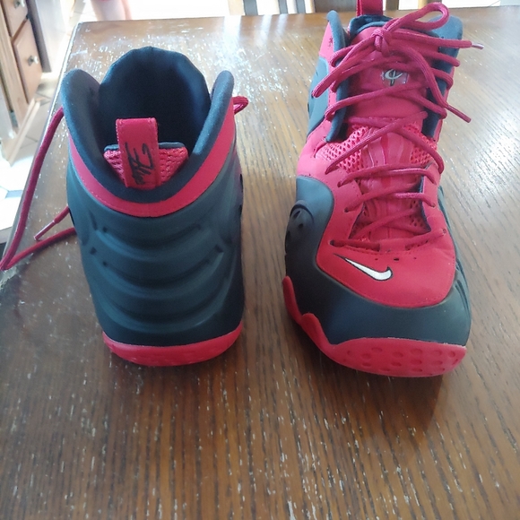 Nike Zoom Rookie University black and red basketball tennis shoe. Size 9… main image 8